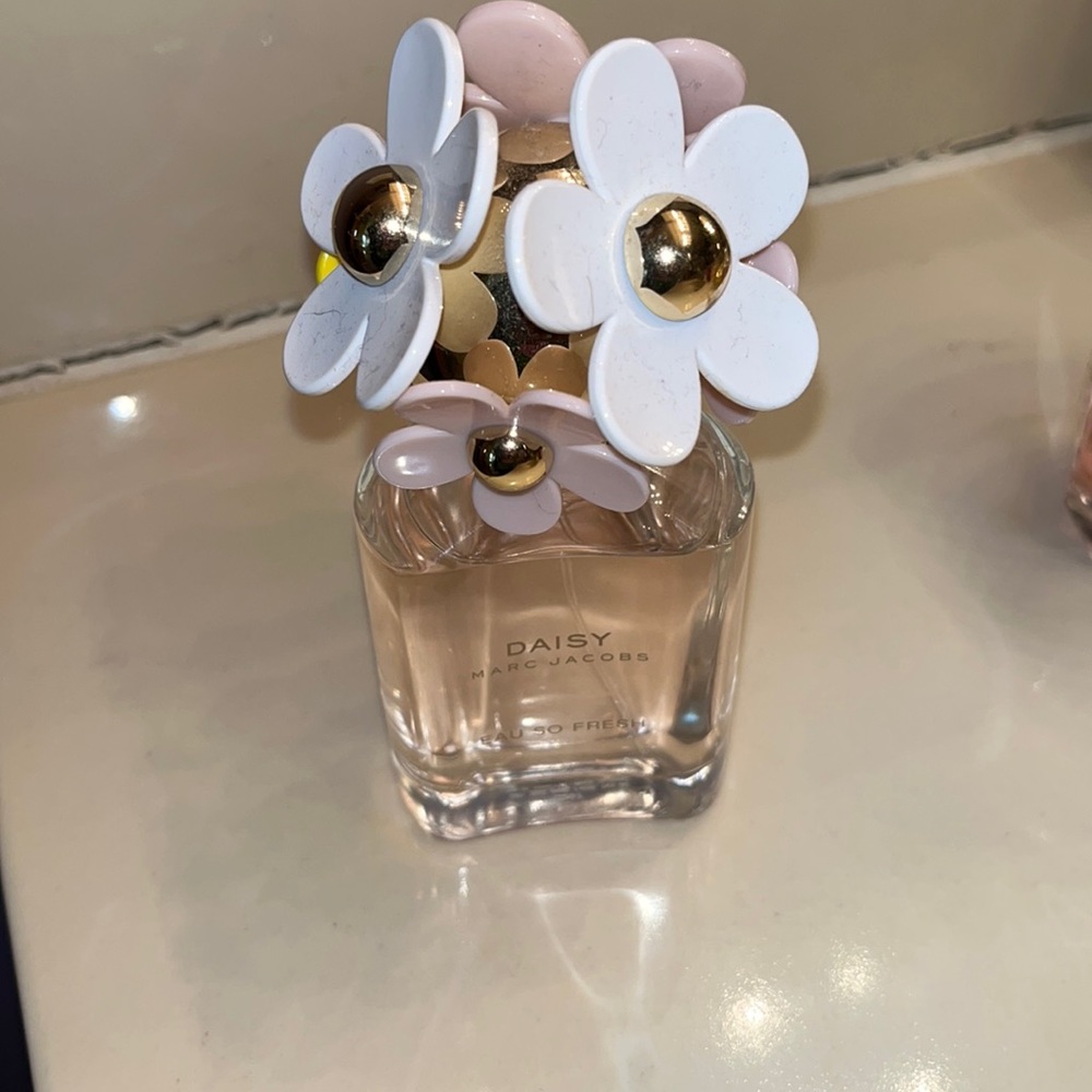 Marc Jacobs Eau So Fresh Perfume
